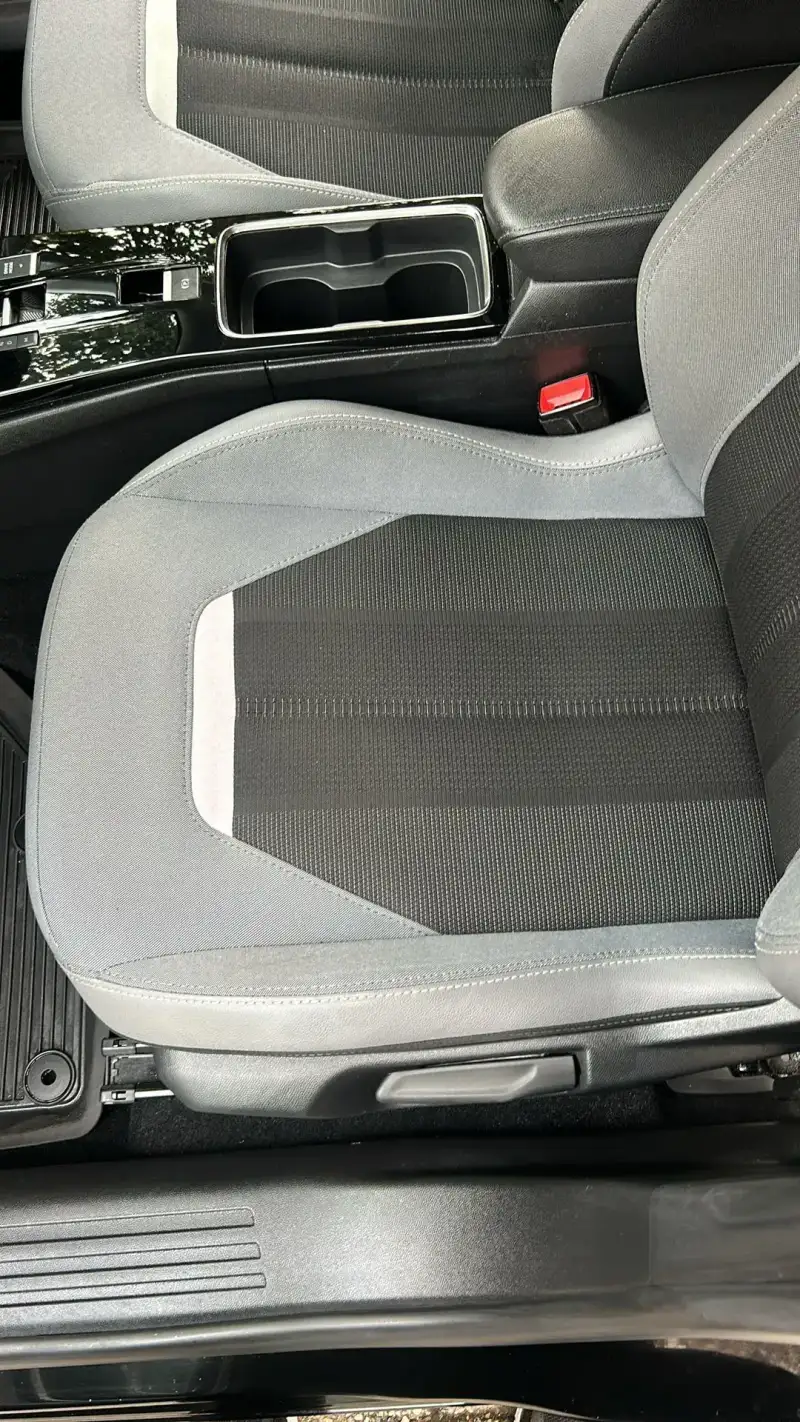 Auto stoel na professionele reiniging - als nieuw