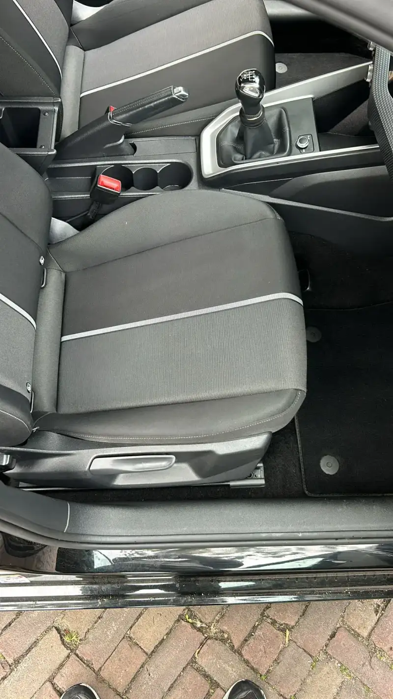 Autostoel ná dieptereiniging - fris en schoon